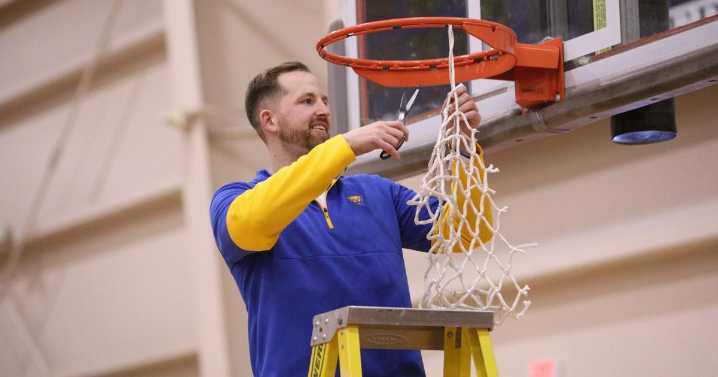 Jesse DeLoof named men's hoopsl coach at Guilford College