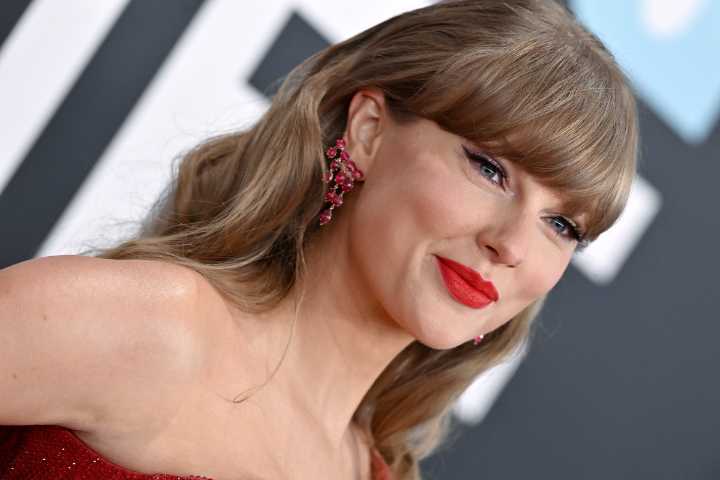 Taylor Swift Shares a Rare Look at Famous Cat Meredith for the First Time in Years
