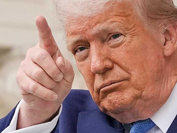 Corruptos, malversadores y golpistas: la larga lista de premiados con el indulto por rendir pleitesía a Trump