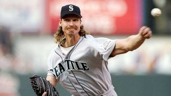 Mariners to retire No. 51 for both Randy Johnson, Ichiro Suzuki