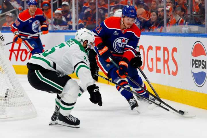 Oilers Working On Extension With Trent Frederic
