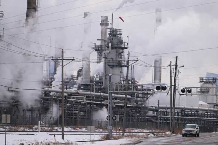 Suncor violated pollution permits for 900 hours during 3-month shutdown, environmental group reports