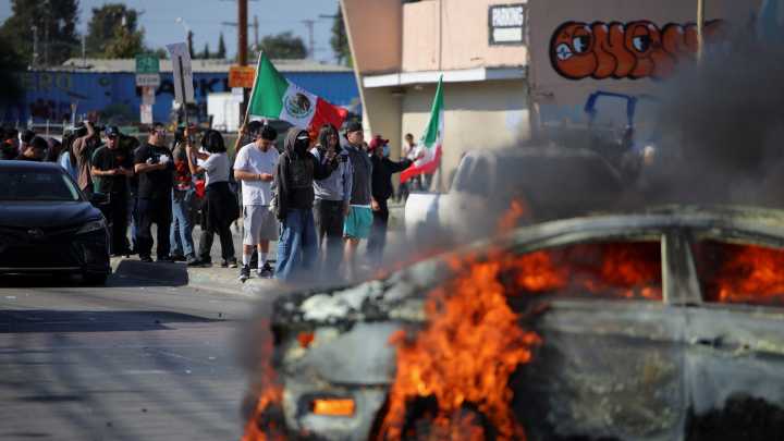 Trump orders troops to LA as agents, protesters clash over immigration