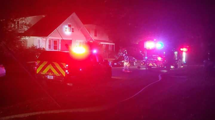 LFR crews battle fire at north Lincoln home