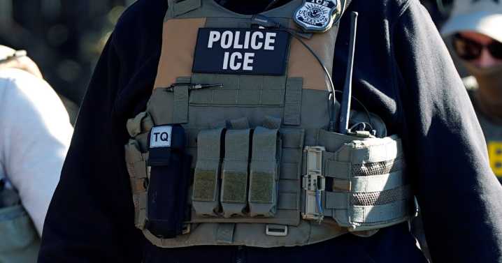 ICE mistakingly detains Deputy U.S. Marshal at federal building downtown