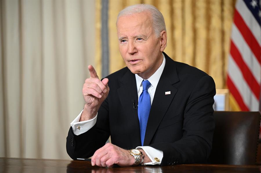 Trump ordena investigar el uso de firmas automáticas por parte de Biden