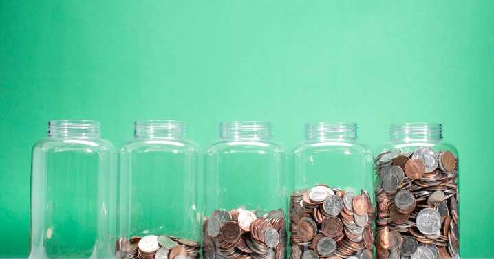 How much would an annuity pay me monthly? These are the amounts to know.
