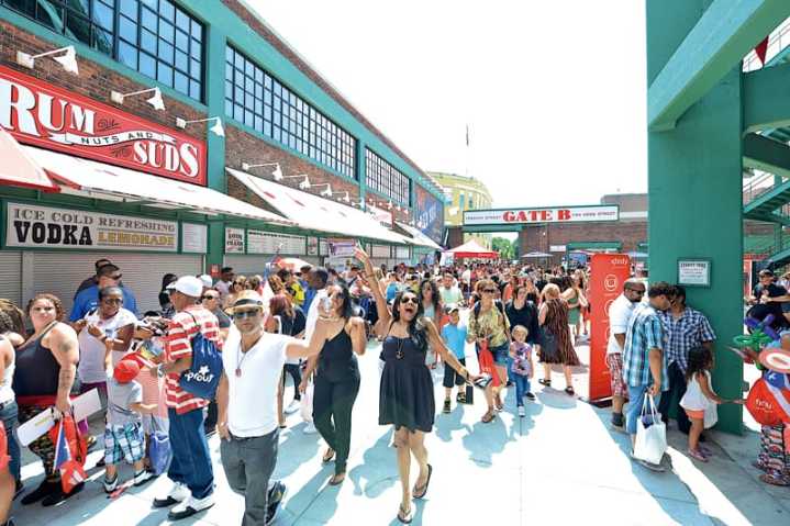 Fenway será más latino este domingo 8