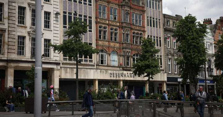 Demolished pubs and 'Blood Lane' - fascinating history of how Debenhams building was formed