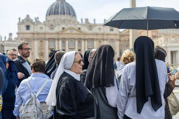 Jim Heffernan column: What to wear when visiting the Vatican