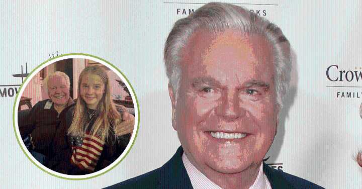 Hollywood Icon Robert Wagner Seen In Rare Photo With Granddaughter