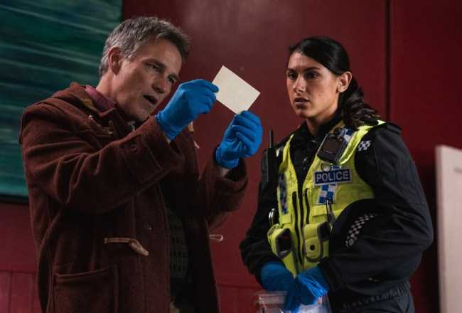 Stephen Moyer in 'Art Detectives' — Watch Scene From Acorn TV Premiere