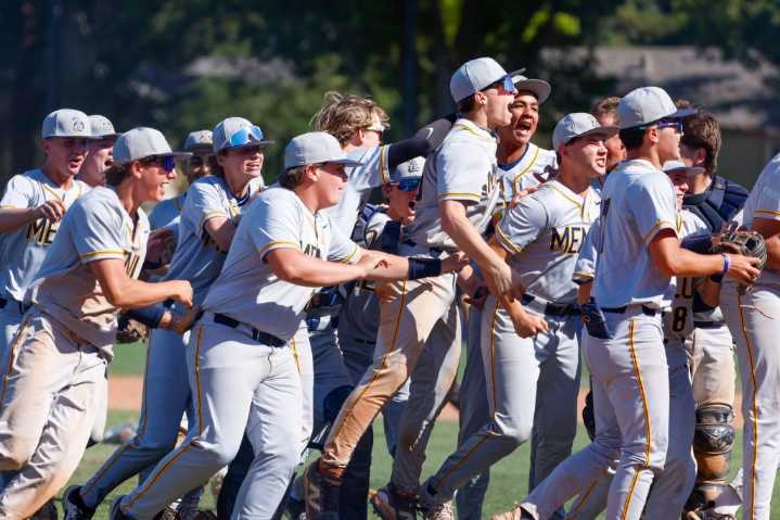 Menlo School holds off Santa Clara’s final rally, wins NorCal D