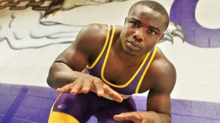 'I knew I was meant to be there' | Former Jones County football, wrestling star wins UFC debut