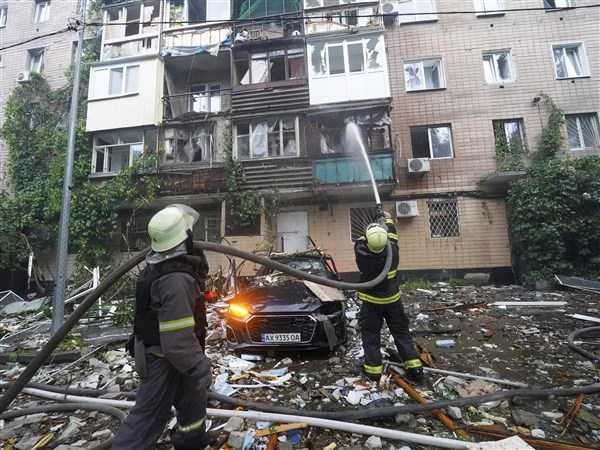 Russian attacks on Ukrainian city of Kharkiv kill 4, wound more than two dozen