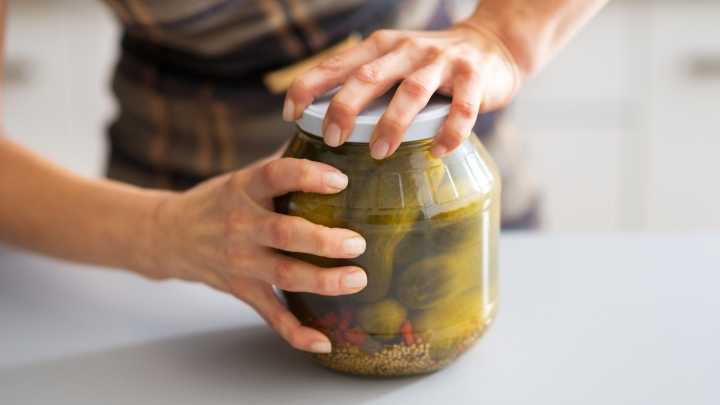 How To Easily Open A Jar Lid
