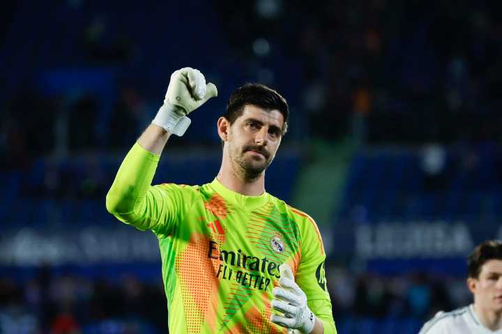 Courtois sufre una sacroilitis