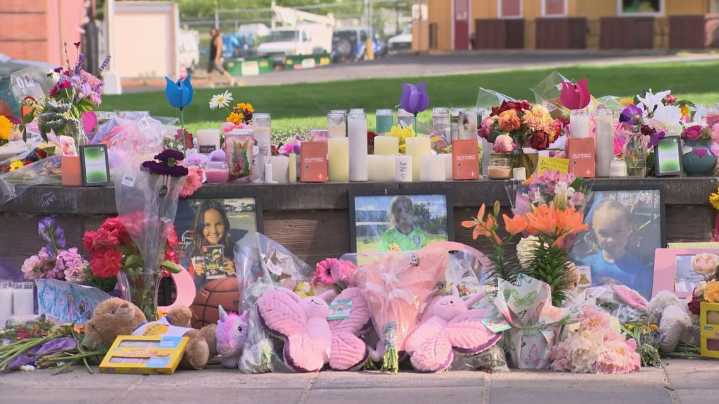 Wenatchee mourns Decker sisters at growing tribute; manhunt for killer continues