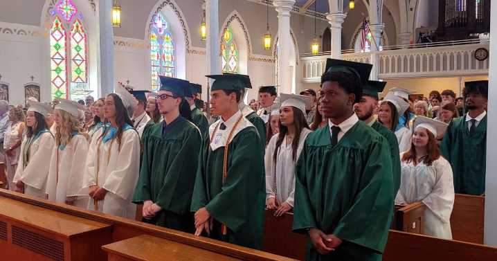 Mount St. Joseph's Academy in Rutland City says goodbye to 28 graduates