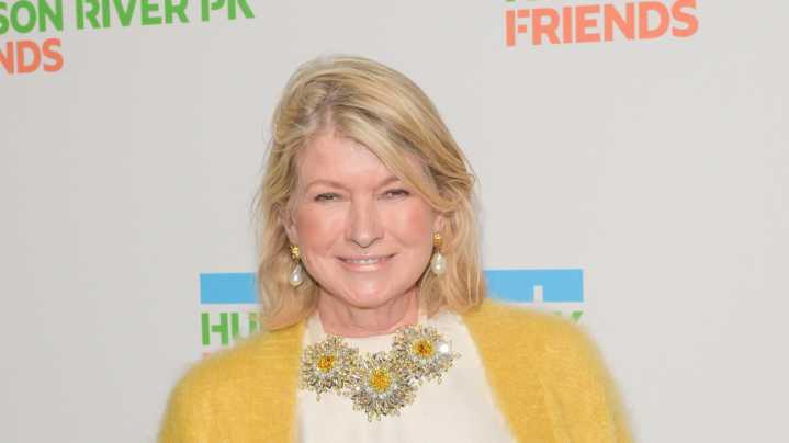 14 Hosting Tips From Martha Stewart To Make Your Next Party A Smashing Success