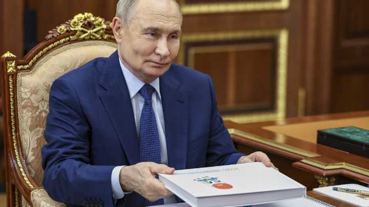 Seven die in train crash on the Russia