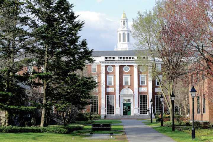 Trump signs proclamation to suspend student visas at Harvard