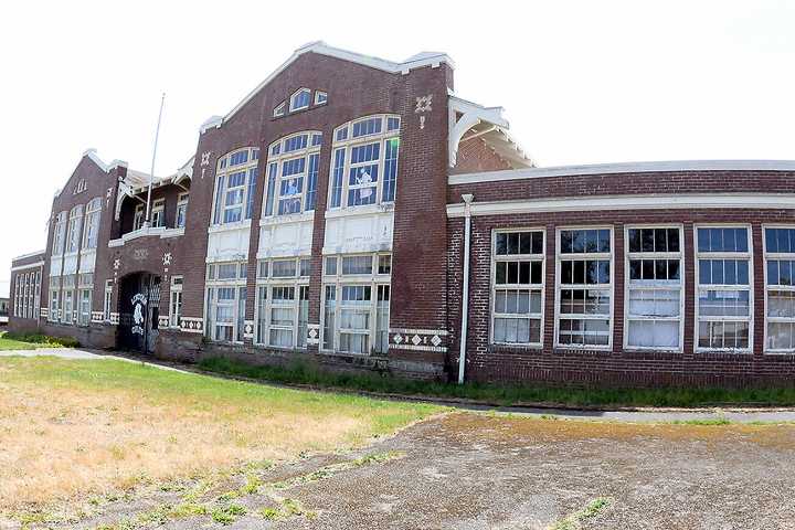 Port Angeles offers to purchase Lincoln School property