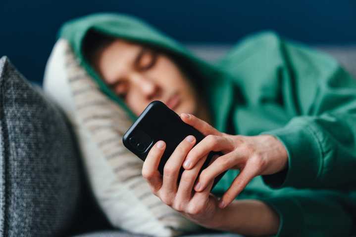 Dear Annie: Kids make it heartbreakingly clear how dad’s screen addiction is hurting them