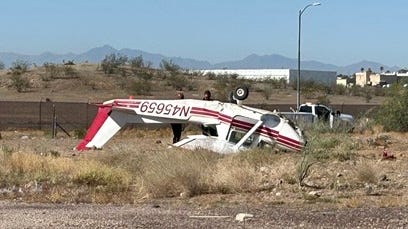 Small plane crash near Deer Valley Airport in Phoenix leaves 2 injured