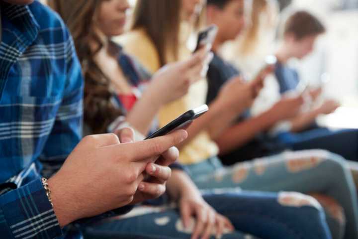 DC Public Schools introduces bell-to-bell cellphone ban for next school year