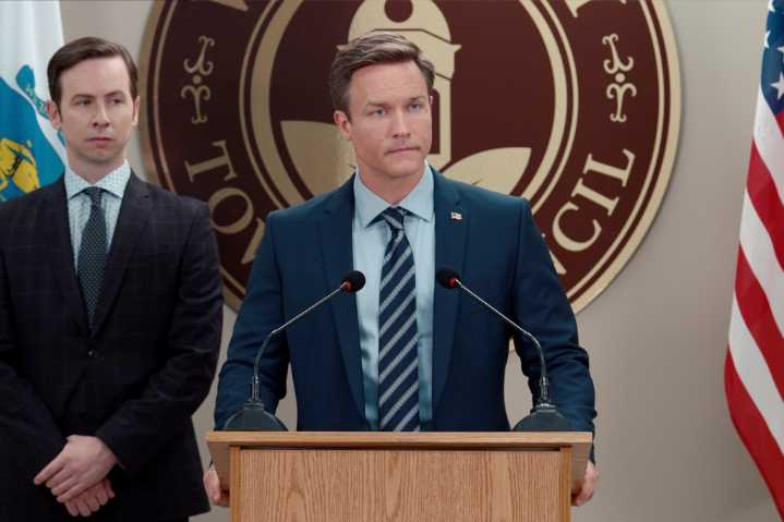 ‘Ginny & Georgia’ Star Scott Porter Talks Paul’s Season 3 Arc