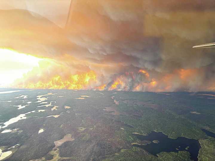 Canadian wildfire smoke spreads across a third of US