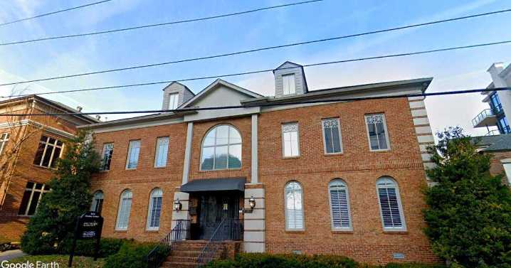 Centennial Park-area building sells for $3.9M