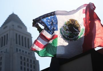 PHOTOS: Protesters tear-gassed in Los Angeles after federal immigration arrests
