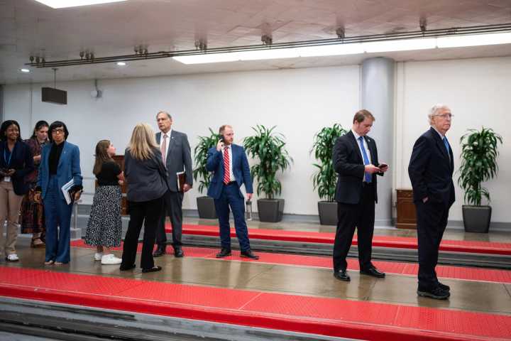Capitol Lens | Red Line - Roll Call