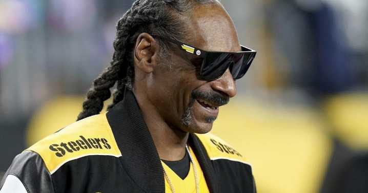 Legendary rapper Snoop Dogg performs ahead of B.C. Lions home opener