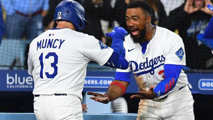 Watch: Dodgers walk it off versus Mets in 10th inning thanks to a pair of homers from Max Muncy