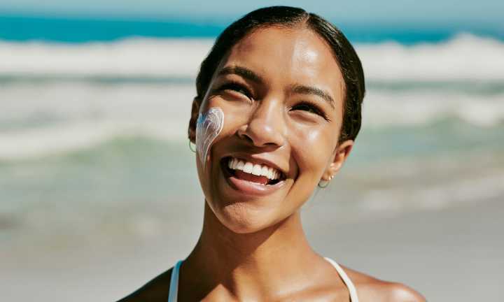 7 Sunscreen Tips From Top Dermatologists That You’ll Actually Follow