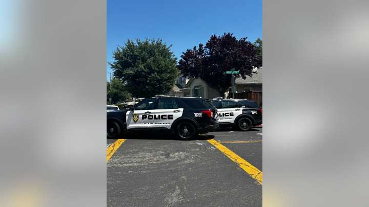 2 teens arrested after stolen car chase in Brentwood