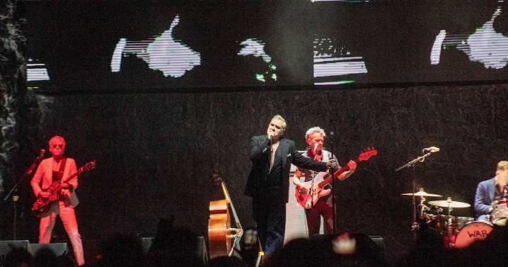 'I’m here, my God I’m here': Morrissey returns for triumphant Manchester homecoming