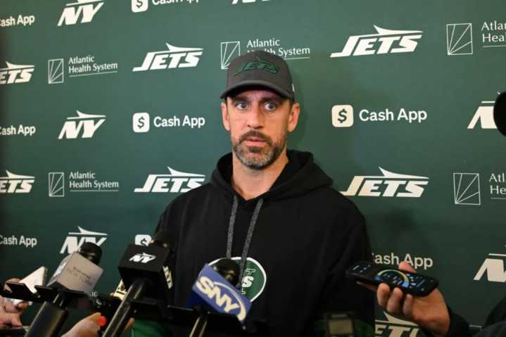 Steelers settle Aaron Rodgers' jersey number after signing