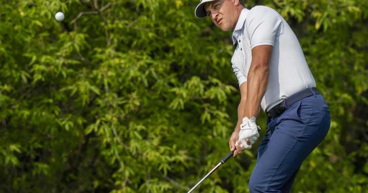 Champ takes 2-shot lead at Canadian Open
