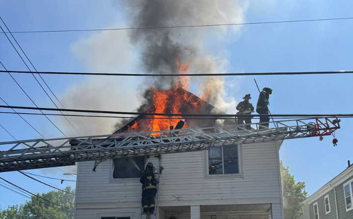 Jamaica Plain fire displaces eight, injures one firefighter