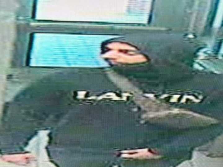Unidentified man sought for gun threat in Flemington Park