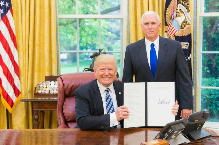 Trump sube aranceles al acero y aluminio al 50%