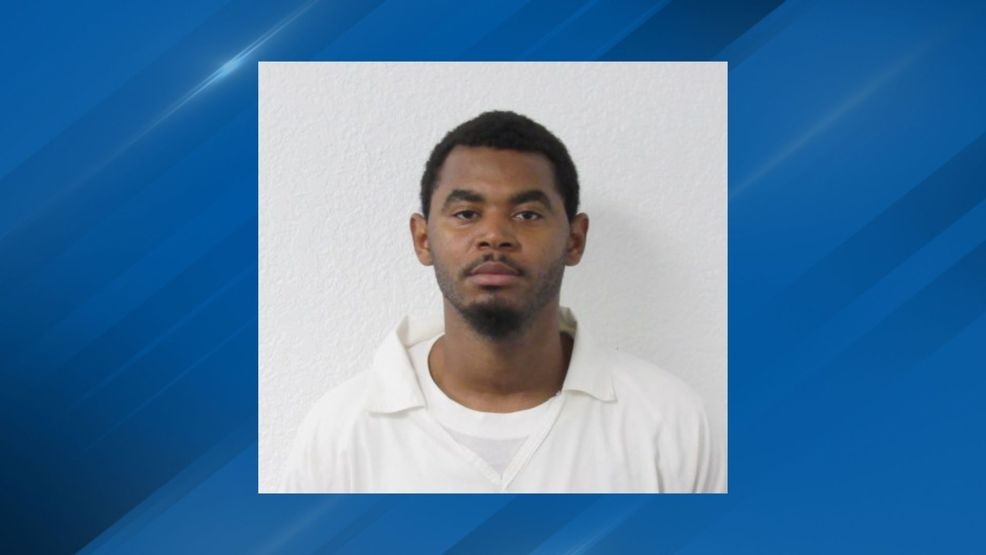 Arkansas authorities searching for escaped inmate Antarian Wright from Texarkana