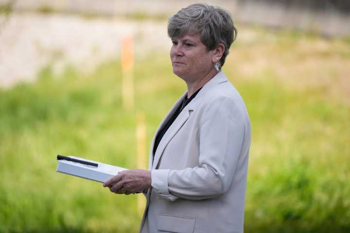 B.C. targets U.S. doctors and nurses with recruitment ads near American hospitals