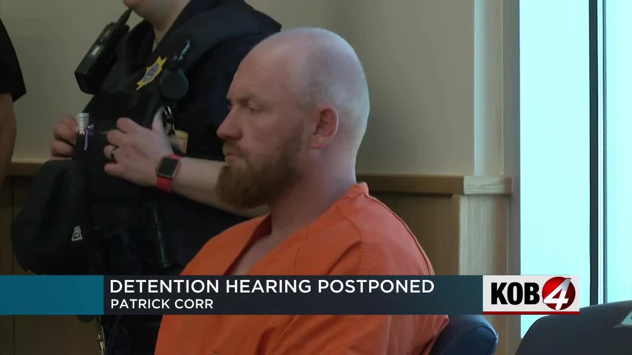Detention hearing postponed for former APS teacher accused of having inappropriate relationship with students
