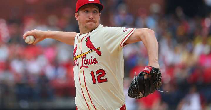 Cardinals walk off Dodgers in wild fashion, take series