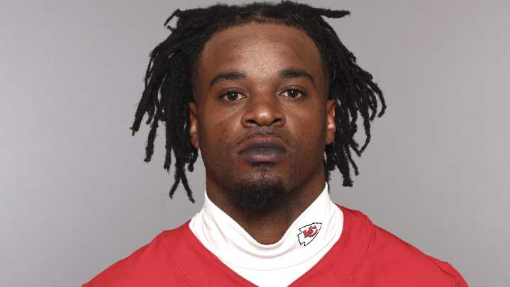 Detienen a exjugador de Dallas Cowboys tras accidente fatal en Texas